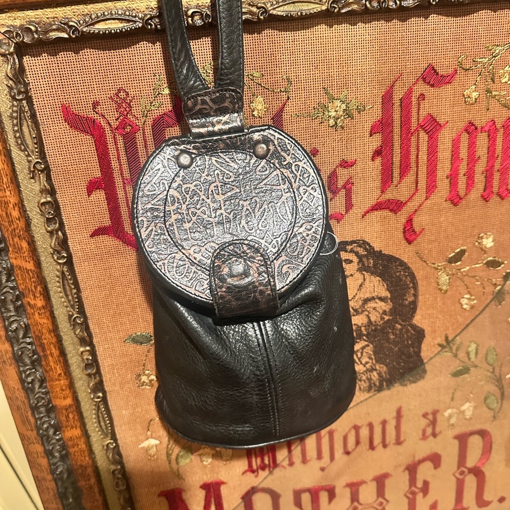 Maxx NY Black Leather Bucket Bag